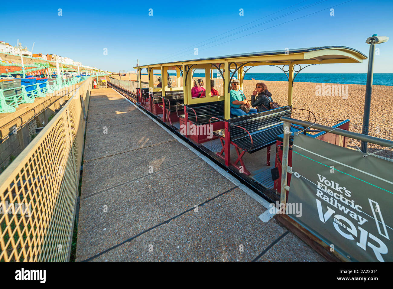 Volks elektrische Eisenbahn, Brighton Seafront. Stockfoto