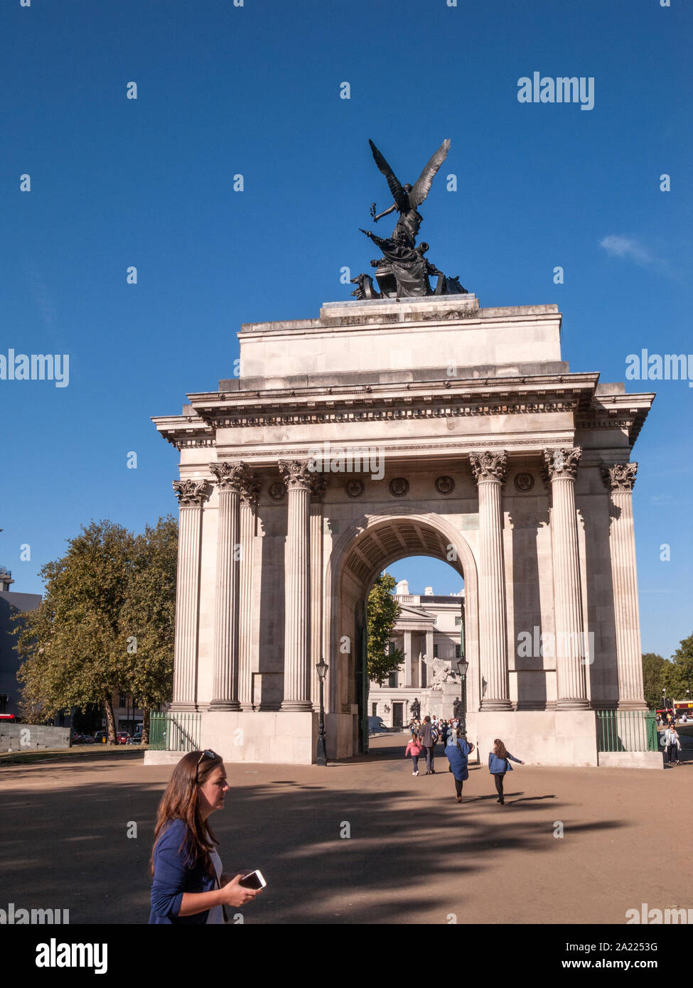 Wellington Arch, feiern den Sieg über Napoleon mit Quadriga Skulptur von Adrian Jones, Hyde Park Corner, London Stockfoto