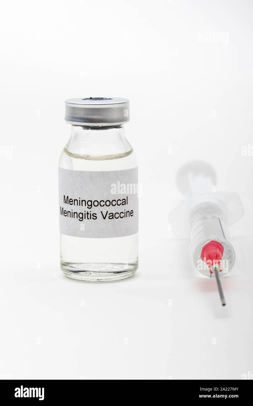 Medizinische Konzept medizinische eine medizinische Durchstechflasche lesen Meningokokken Meningitis Impfstoff und eine Spritze Stockfoto