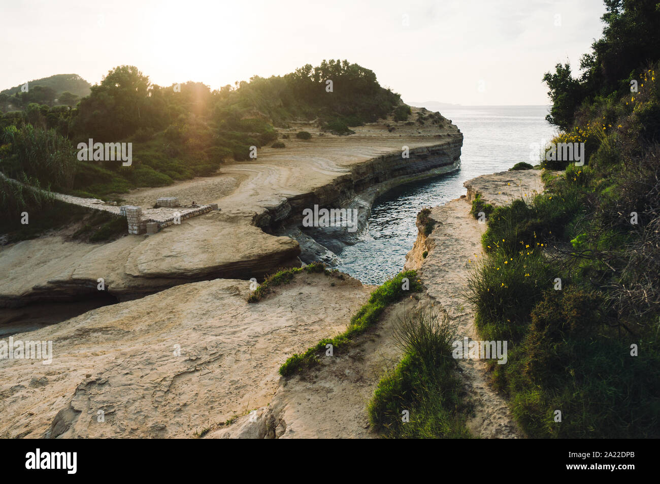 Cliff am Strand in Sidari, Stadt auf der griechischen Insel Korfu Stockfoto