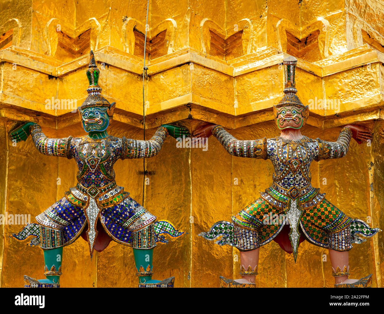 Buddhistische Statuen im Königspalast in Bangkok, Thailand Stockfoto