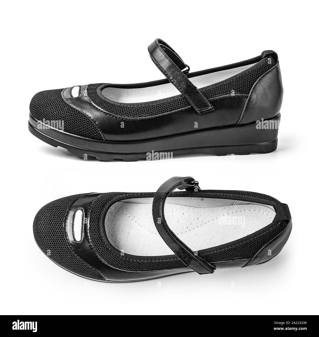 Schwarze Mädchen Schuhe auf Weiß mit Freistellungspfad isoliert Stockfoto