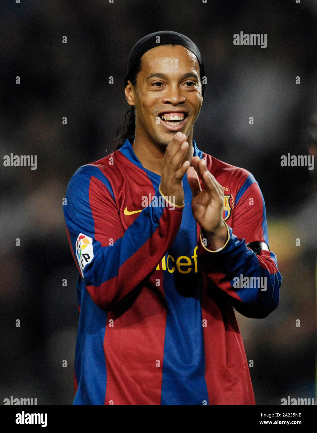 Ronaldinho Of Barcelona -Fotos Und -Bildmaterial In Hoher Auflösung – Alamy