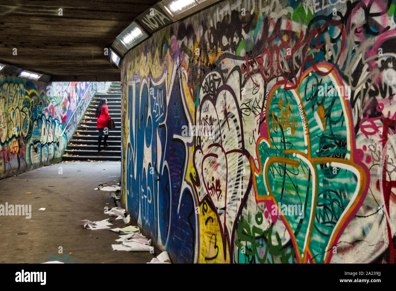 Belfast, Großbritannien - 28 Oktober 2017: Graffiti in der U-Bahn von Belfast Stockfoto