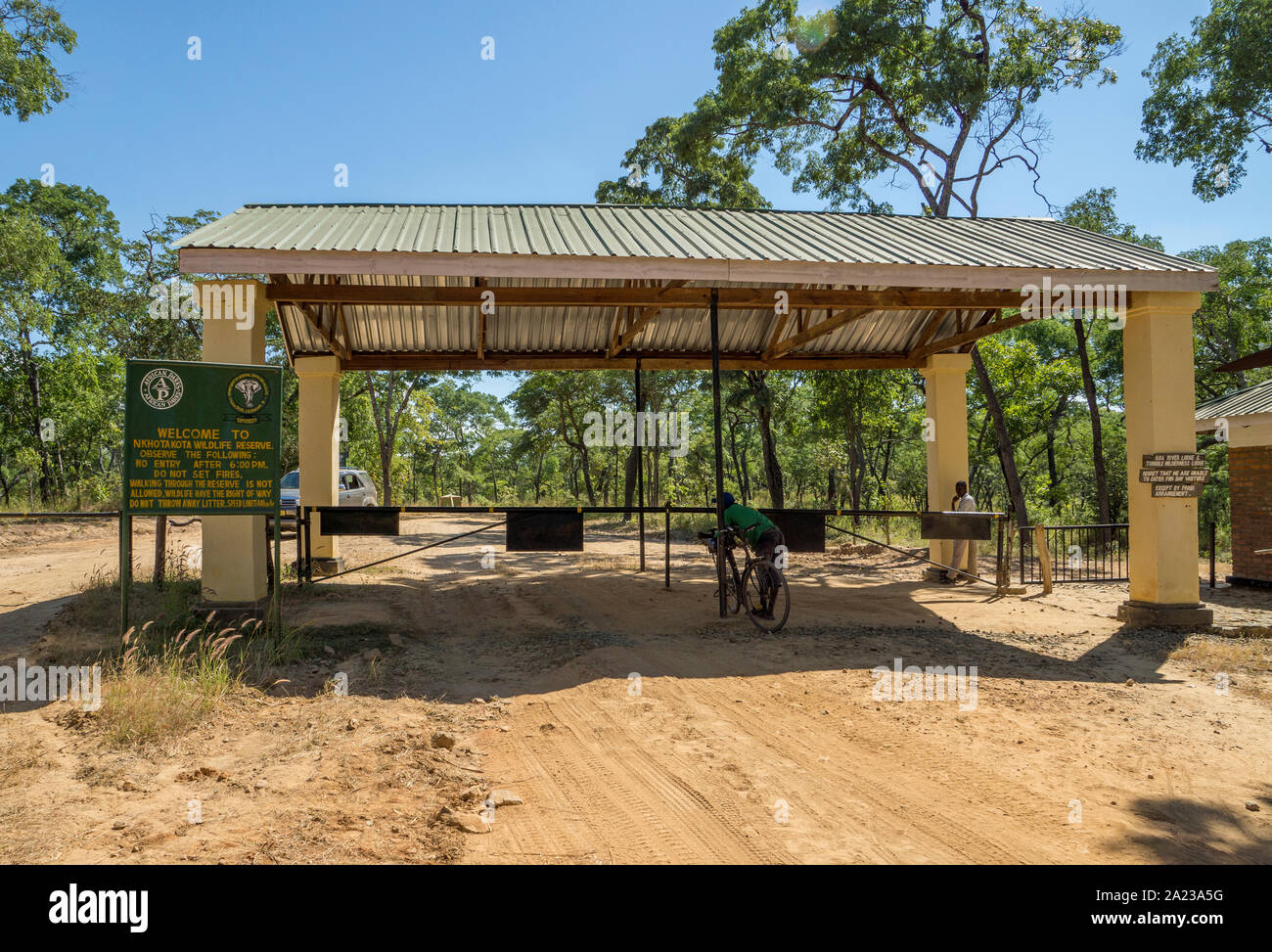 Eintritt in Nkhotakota Wildlife Reserve, Malawi Stockfoto