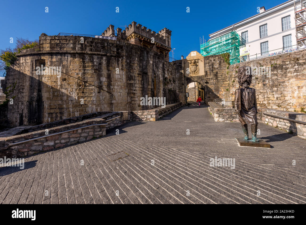 Panoramablick auf die befestigungsanlagen von hondarrabia in der Nähe von San Sebastián und der französischen Grenze im Baskenland Stockfoto