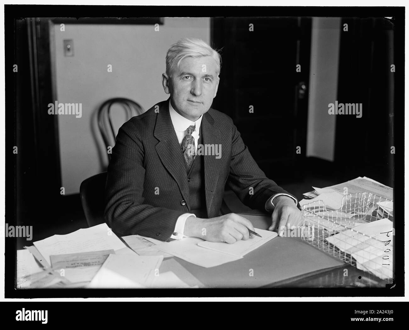 Preis, OSCAR E.LEITER WERBUNG, 2. Freiheit Darlehen. Am Schreibtisch Stockfoto