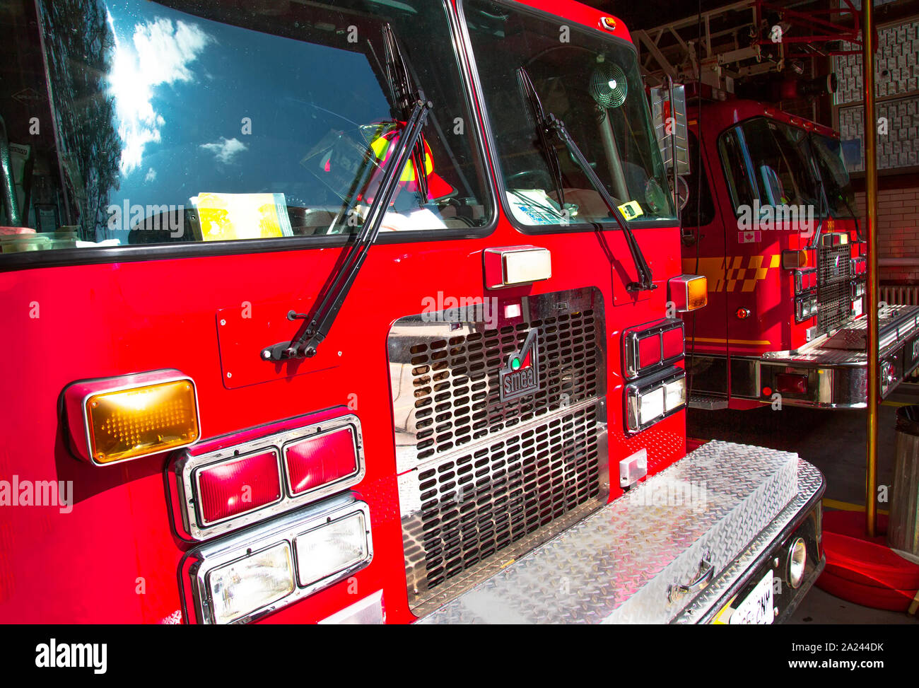 Toronto, Kanada - 20 September, 2019: Fire Truck bei einem Brand Station bereit, um im Notfall zu reagieren Stockfoto