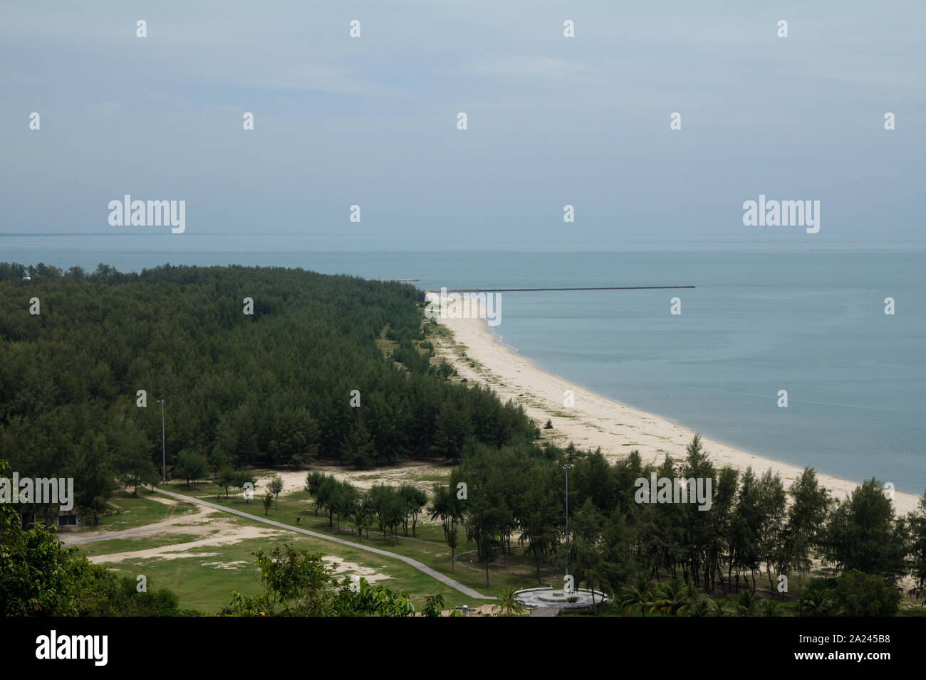Weißen Strand von songkhla mit Blick auf den Golf von Siam. Stockfoto