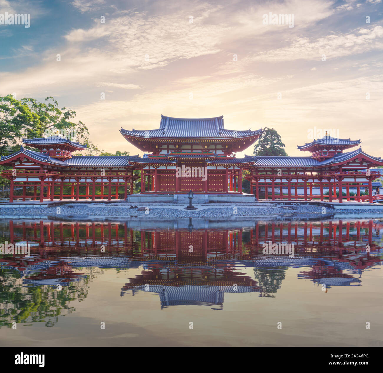 Byodo-in (Phoenix Halle) ist ein buddhistischer Tempel in der Stadt Uji in der Präfektur Kyoto, Japan, im späten Heian-zeit gebaut. Es wird gemeinsam ein Tempel des Stockfoto