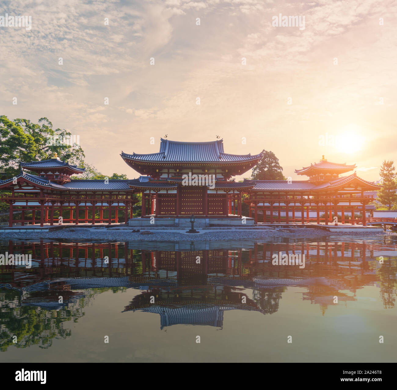 Byodo-in (Phoenix Halle) ist ein buddhistischer Tempel in der Stadt Uji in der Präfektur Kyoto, Japan, im späten Heian-zeit gebaut. Es wird gemeinsam ein Tempel des Stockfoto