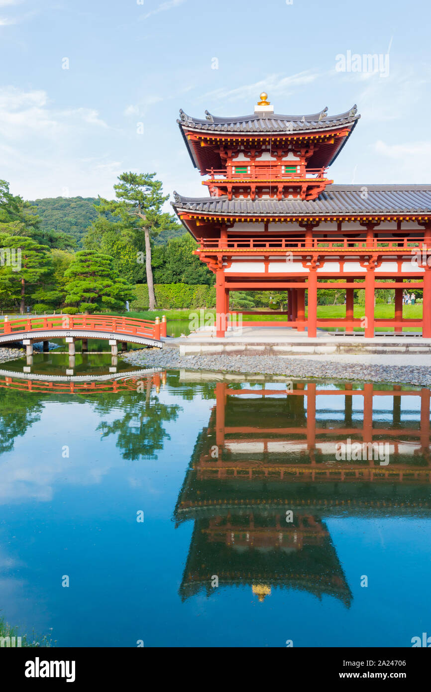 Byodo-in (Phoenix Halle) ist ein buddhistischer Tempel in der Stadt Uji in der Präfektur Kyoto, Japan, im späten Heian-zeit gebaut. Es wird gemeinsam ein Tempel des Stockfoto