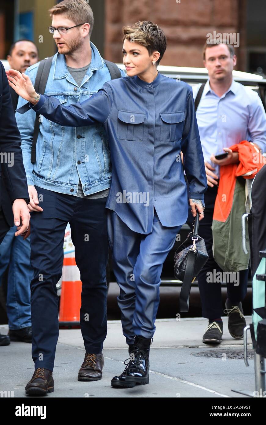 New York, NY, USA. 30 Sep, 2019. Ruby Rose heraus und über für Celebrity Candids-MON, New York, NY 30. September 2019. Credit: Kristin Callahan/Everett Collection/Alamy leben Nachrichten Stockfoto