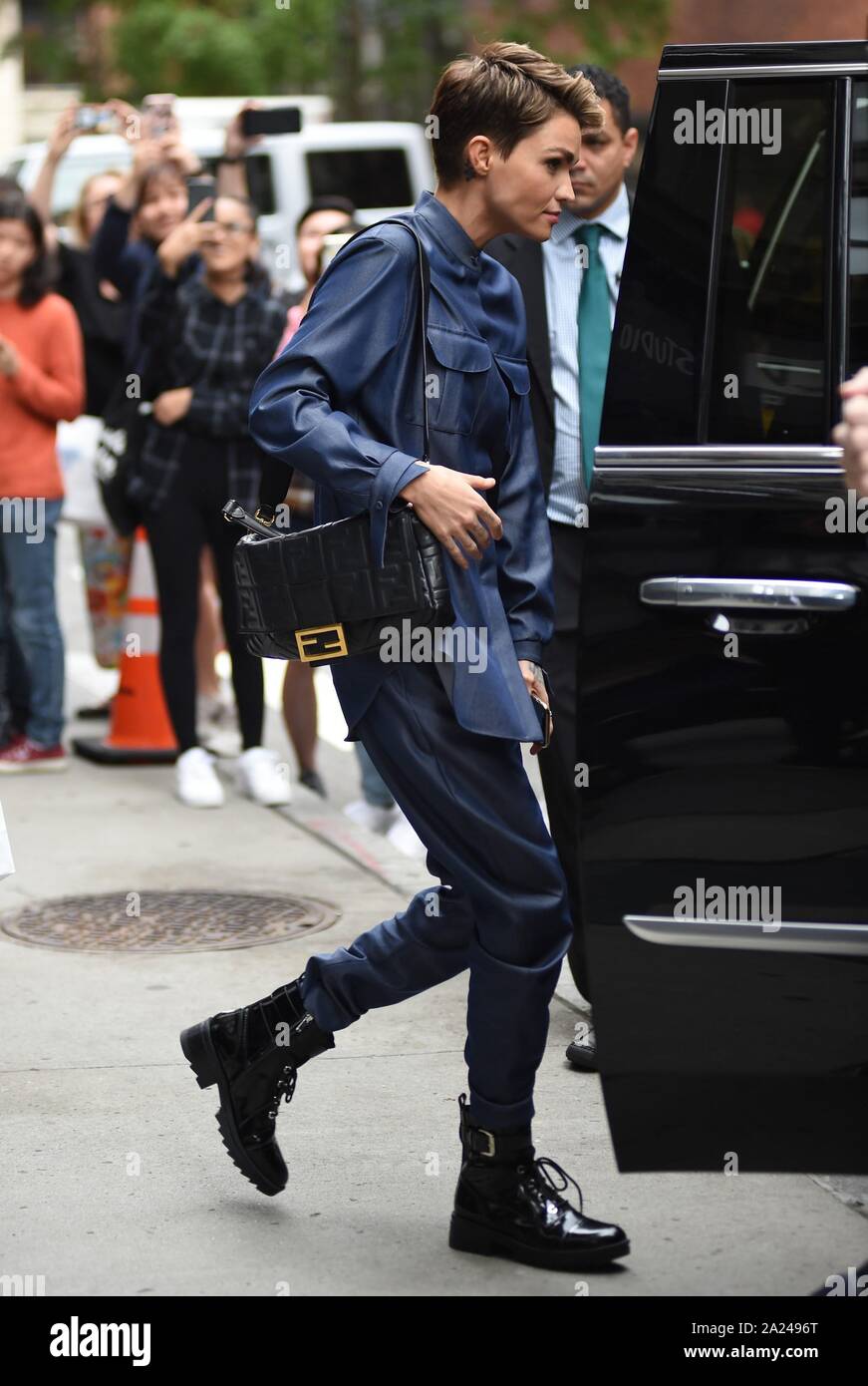 New York, NY, USA. 30 Sep, 2019. Ruby Rose heraus und über für Celebrity Candids-MON, New York, NY 30. September 2019. Credit: Kristin Callahan/Everett Collection/Alamy leben Nachrichten Stockfoto