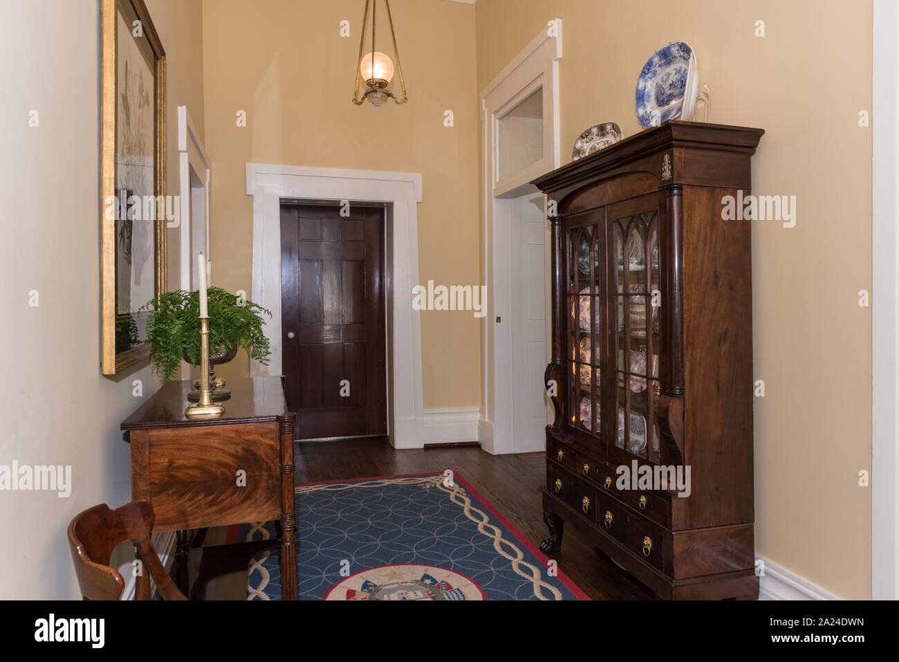 Teil der Rückseite - Eintrag Flur des Texas Governor's Mansion in Austin, der Hauptstadt von Texas Stockfoto