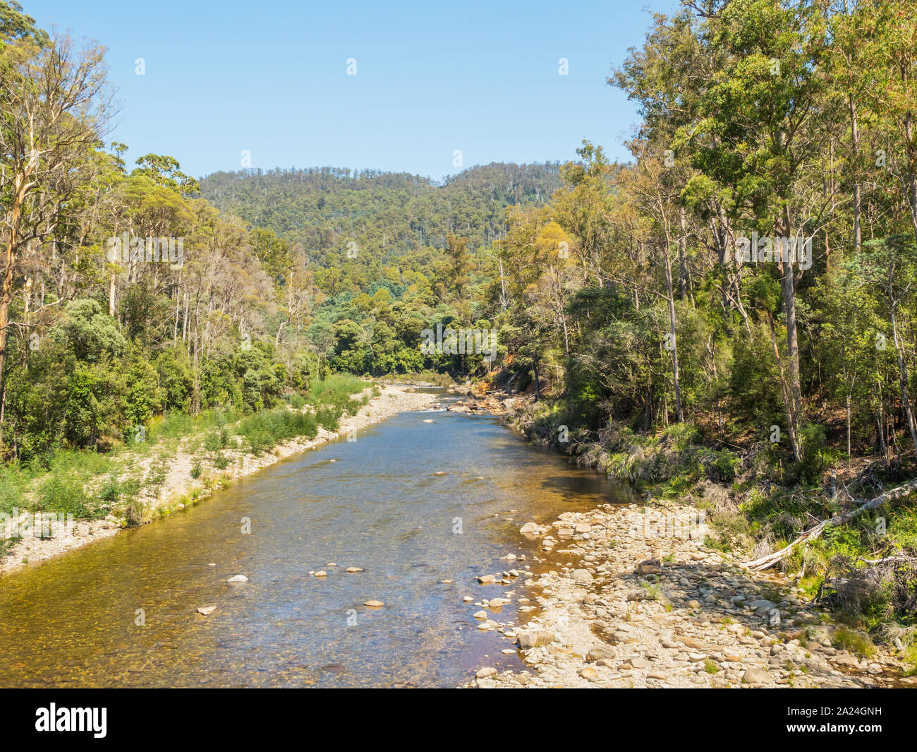 Die Mersey River im Norden von Tasmanien, Australien, steigt im Lake District in der Nähe von Mount Pelion East im Mittelland. Stockfoto