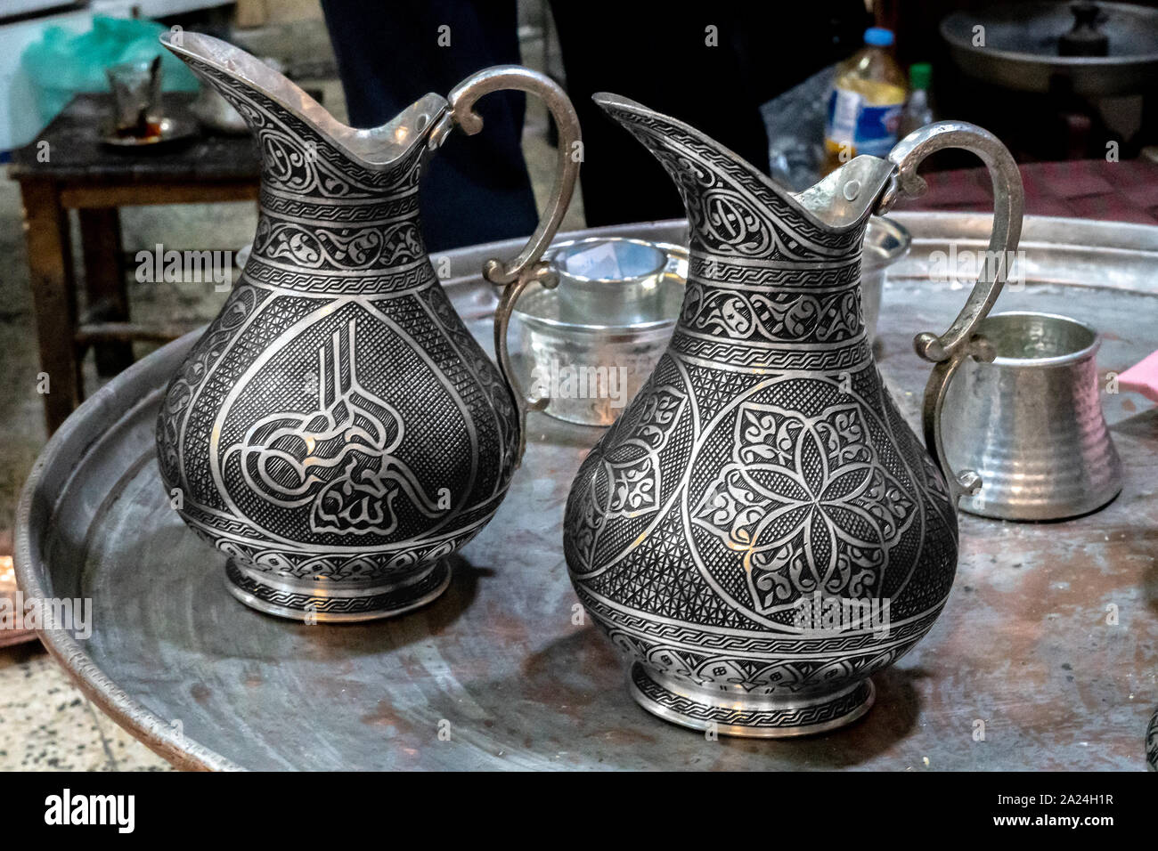 Schmied, Bazar in Gaziantep im Südosten der Türkei - Tradition seit Hunderten von Jahren Stockfoto