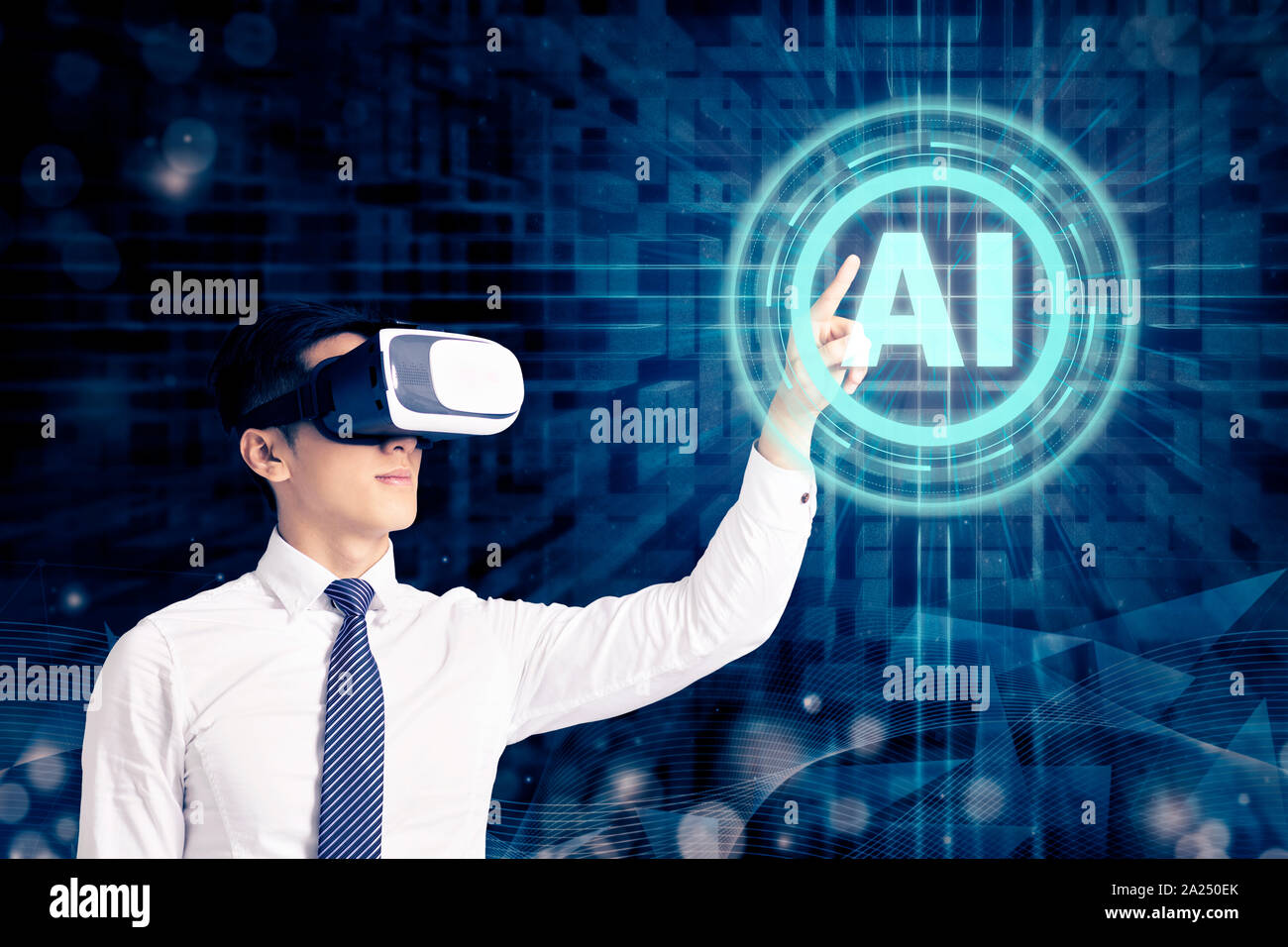 Unternehmer im VR-Brille und zeigen auf glühenden digitale Künstliche Intelligenz KI-Technologie Stockfoto