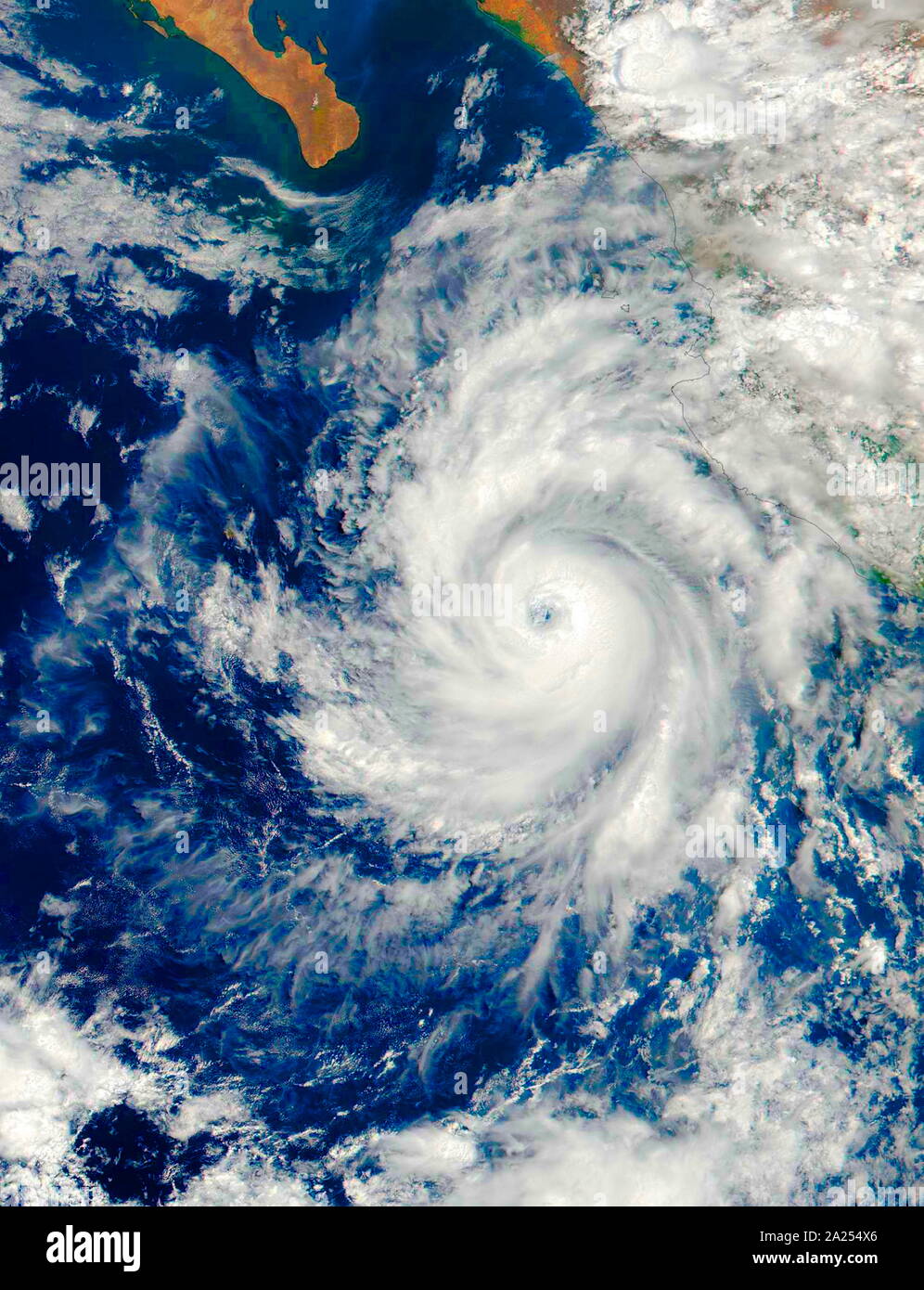 Am 26. Juni 2017, NASA, NOAA's Suomi NPP-Satelliten ein sichtbares Bild von Hurrikan Dora, als es zu Spitzenzeiten Stärke an der Küste von South-western Mexiko gefangen. Stockfoto