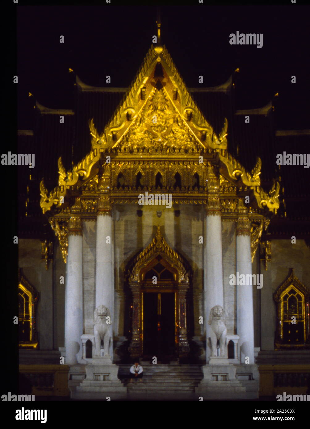 Vergoldete Pavillon, Bangkok, Thailand das Jubiläum der thailändischen Monarchie 1996 Kennzeichnung Stockfoto