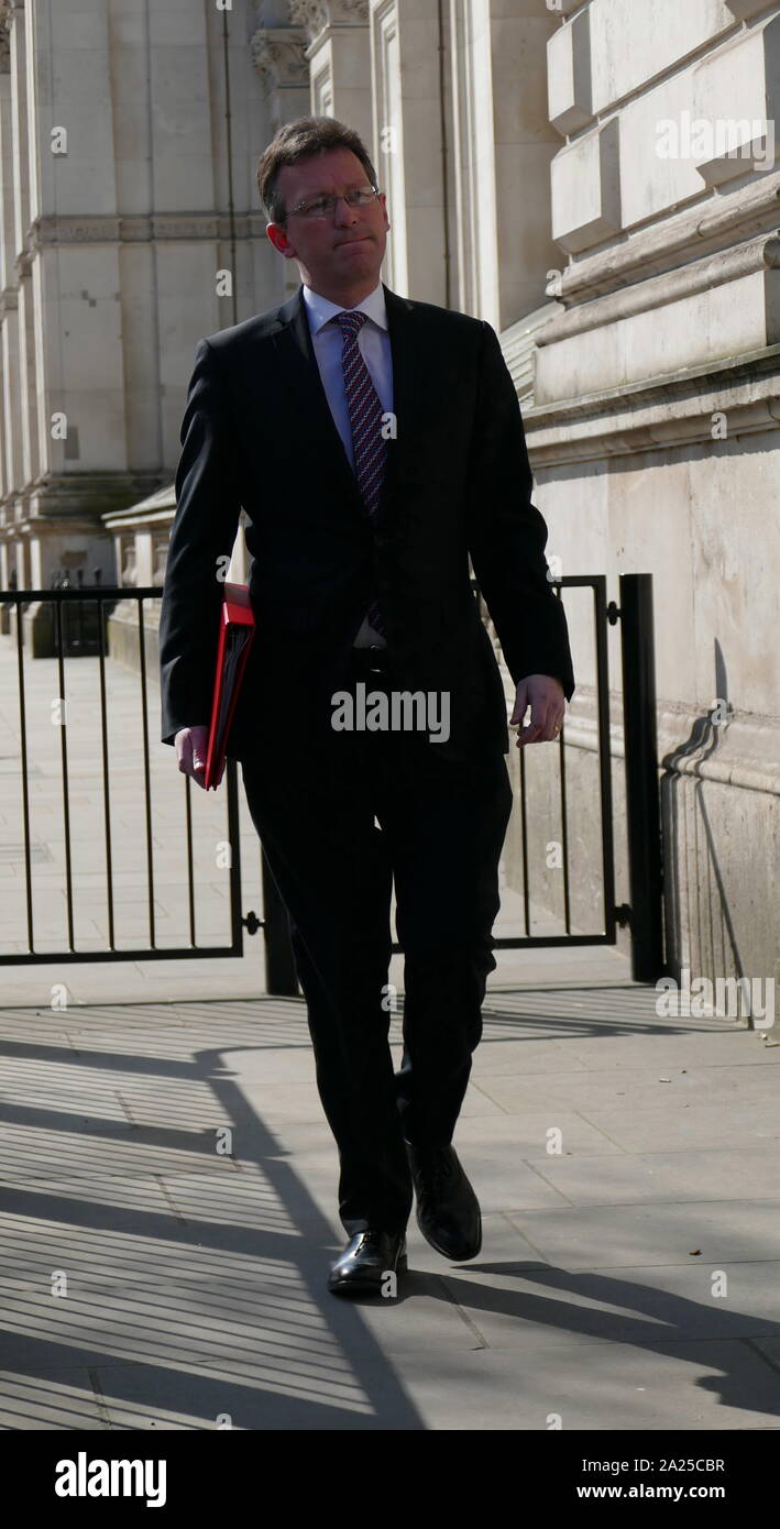 Jeremy Wright, englischen Konservativen Politiker; Kultur Sekretär und Mitglied des Parlaments (MP) kommt in der Downing Street. April 2019 Stockfoto