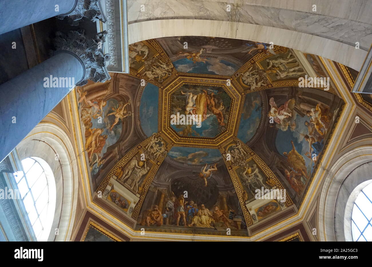 Dekorative Malerei aus dem Inneren des Vatikan, Rom, Italien. Stockfoto