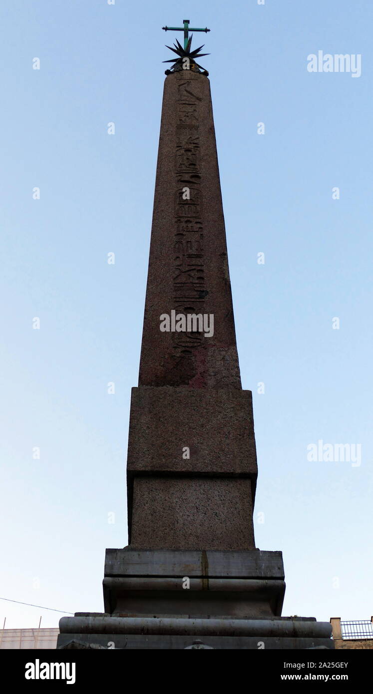 Obelisk auf der Piazza della Rotonda, Pantheon, Rom. Stockfoto