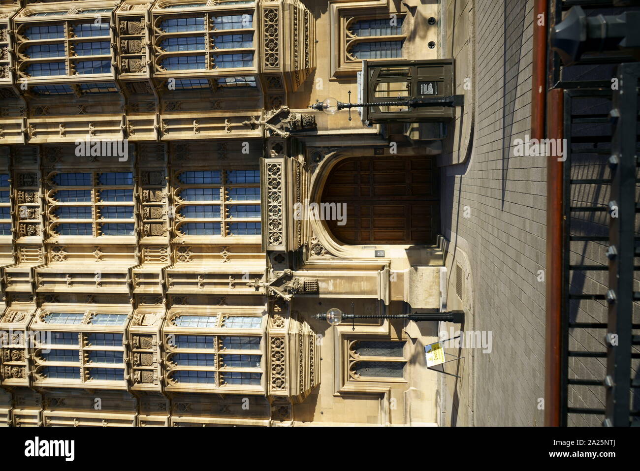 Tür zum House of Lords im Parlament ; Vereinigtes Königreich Stockfoto