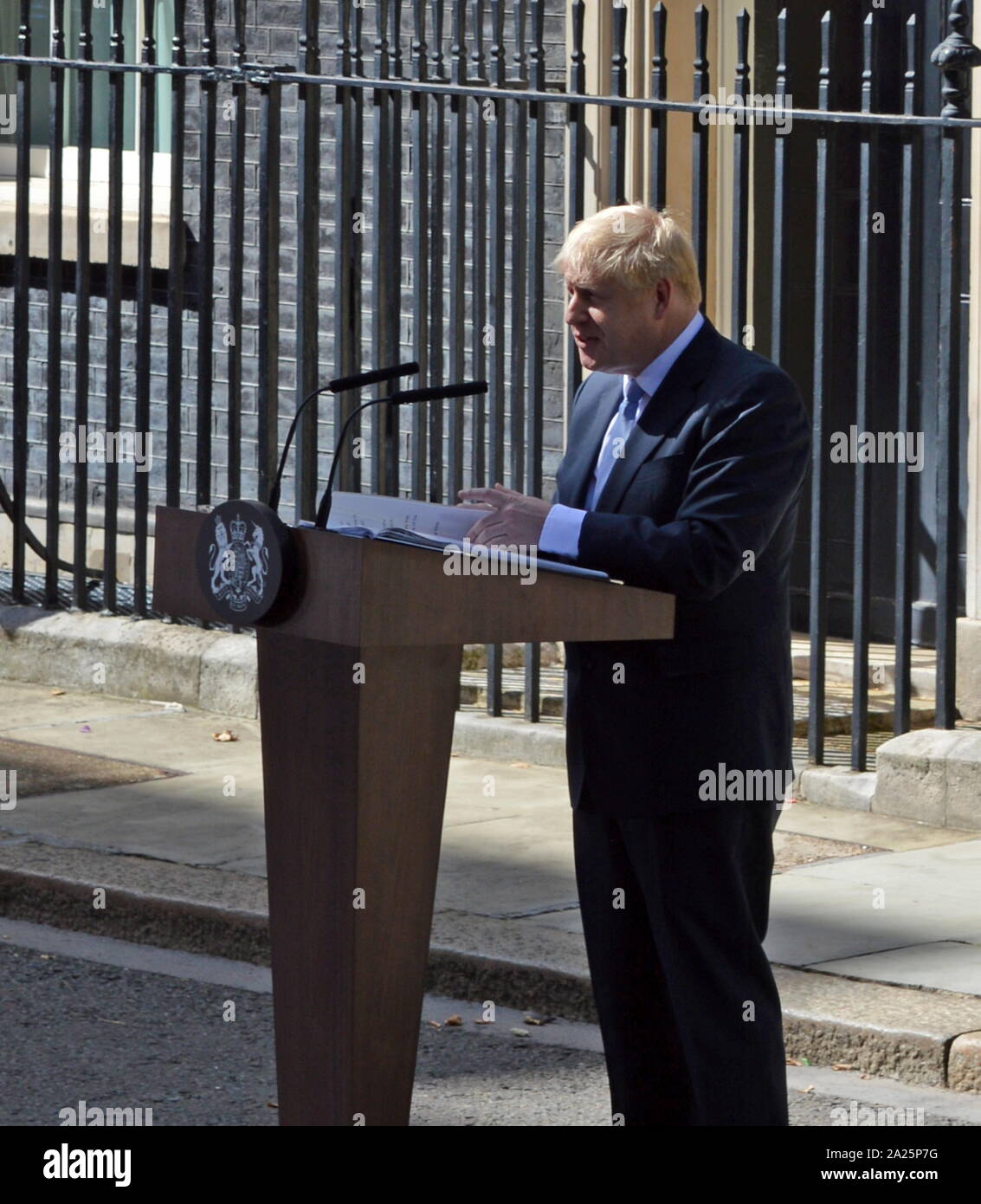 Boris Johnson; (* 19. Juni 1964), britischer Politiker und Premierminister des Vereinigten Königreichs und Führer der konservativen Partei seit Juli 2019. Boris Johnson Ankunft in Downing Street an seinem ersten Tag als Premierminister am 24. Juli 2019 Stockfoto