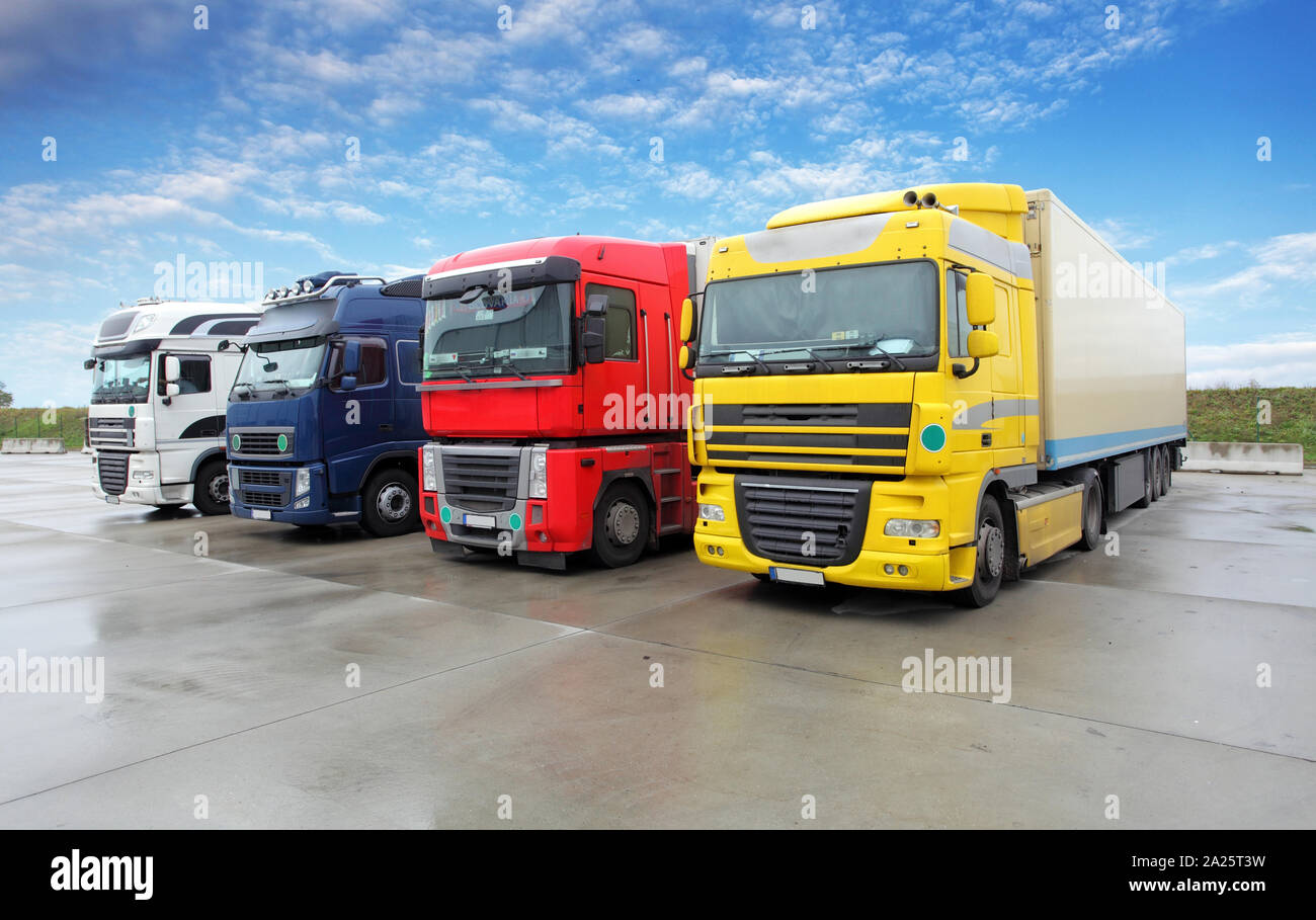 LKW in Lager - Cargo Transport Stockfoto