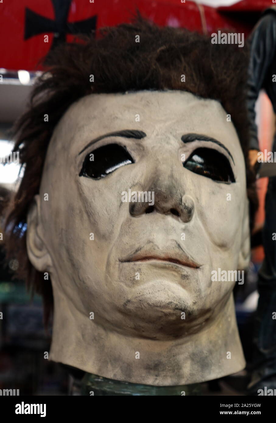 Eine der Masken in der Halloween Horror Filme verwendet. Halloween (1978) wurde Jamie Lee Curtis' Film Debut. Jamie Lee Haden-Gues, Baroness Haden-Gues (1958-), eine US-amerikanische Schauspielerin, Autorin und Aktivistin. Stockfoto