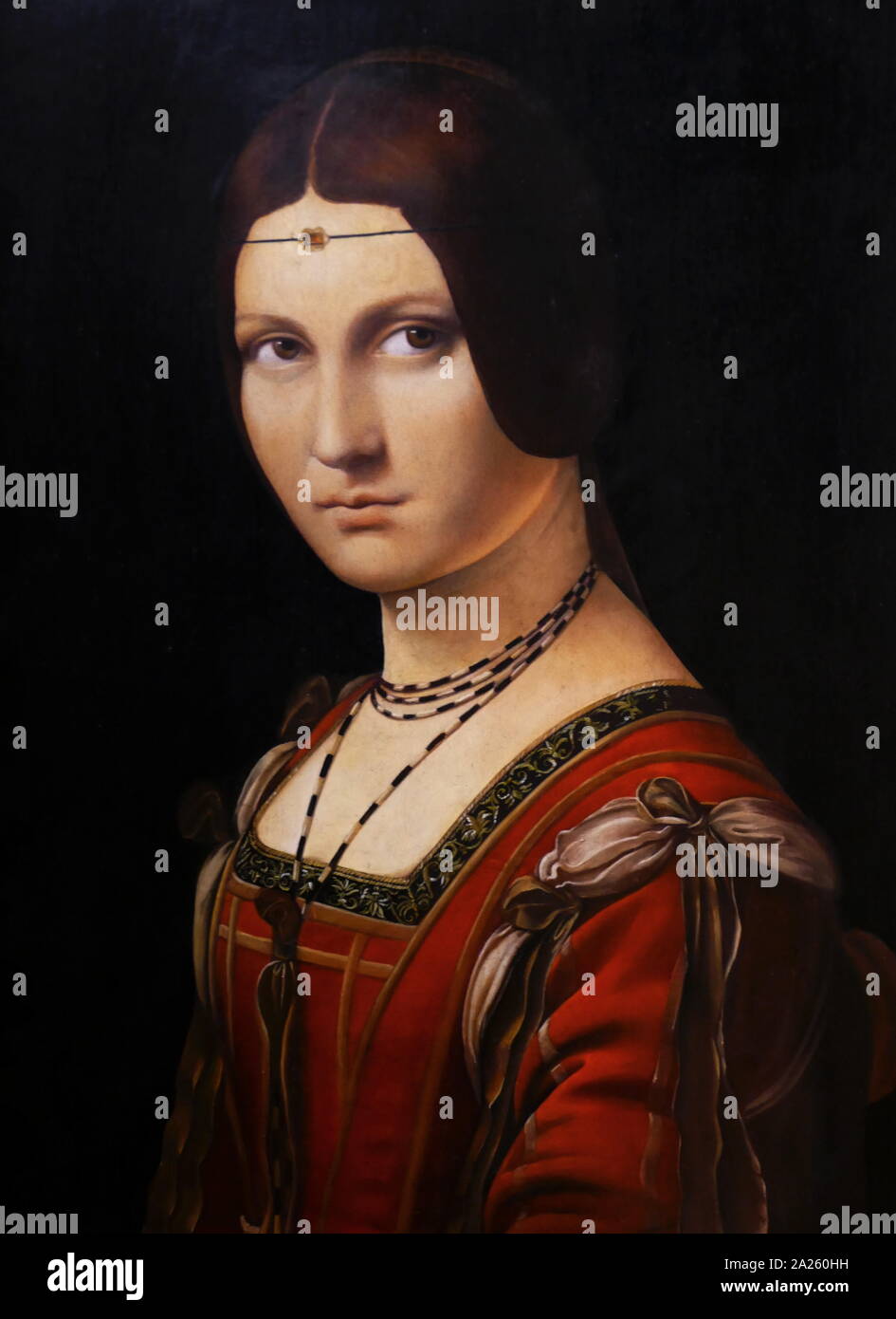 La Belle ferronniere ist das Porträt einer Dame, die in der Regel von Leonardo da Vinci zugeschrieben. Es ist auch als Porträt einer unbekannten Frau bekannt. Der Titel des Gemäldes, angewandte Schon im siebzehnten Jahrhundert, die Identifizierung der Sitter als Ehefrau oder Tochter eines Eisenhändler (a ferronniere), wurde gesagt, diskret zu sein, in Anspielung auf ein angebliches Herrin von Franz I. von Frankreich, verheiratet mit einem bestimmten le Ferron. Leonardo da Vinci (1452-1519), italienischer Künstler und Universalgelehrten Stockfoto