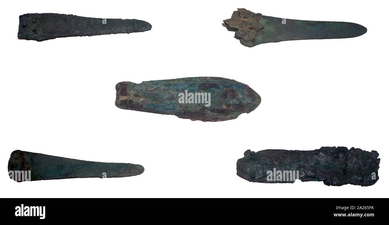 Bronze dolche von Akrotiri, minoische Siedlung auf den vulkanischen griechischen Insel Santorin (Thera). Die Griechen kamen in Kreta in der Mykenischen Periode, später als Akrotiri. Die Siedlung wurde in den Theran Eruption irgendwann im 16. Jahrhundert v. Chr. zerstört und in vulkanischer Asche begraben Stockfoto