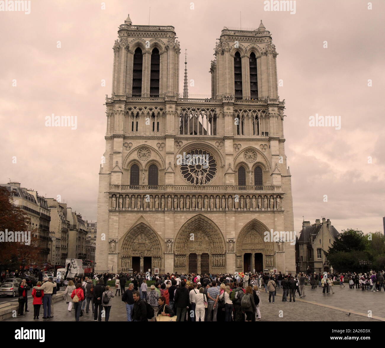 Äußere Fassade der Kathedrale von Notre Dame, Paris, Frankreich 2018 Stockfoto
