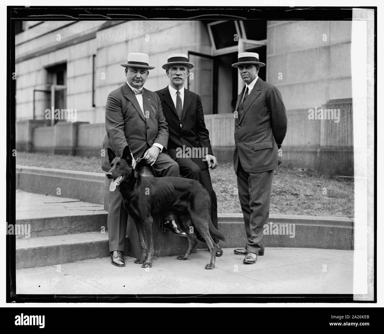 Polizei Com. Enright von N.Y, Maj Sullivan & Oberst R. Waldo, 7/30/24. Stockfoto