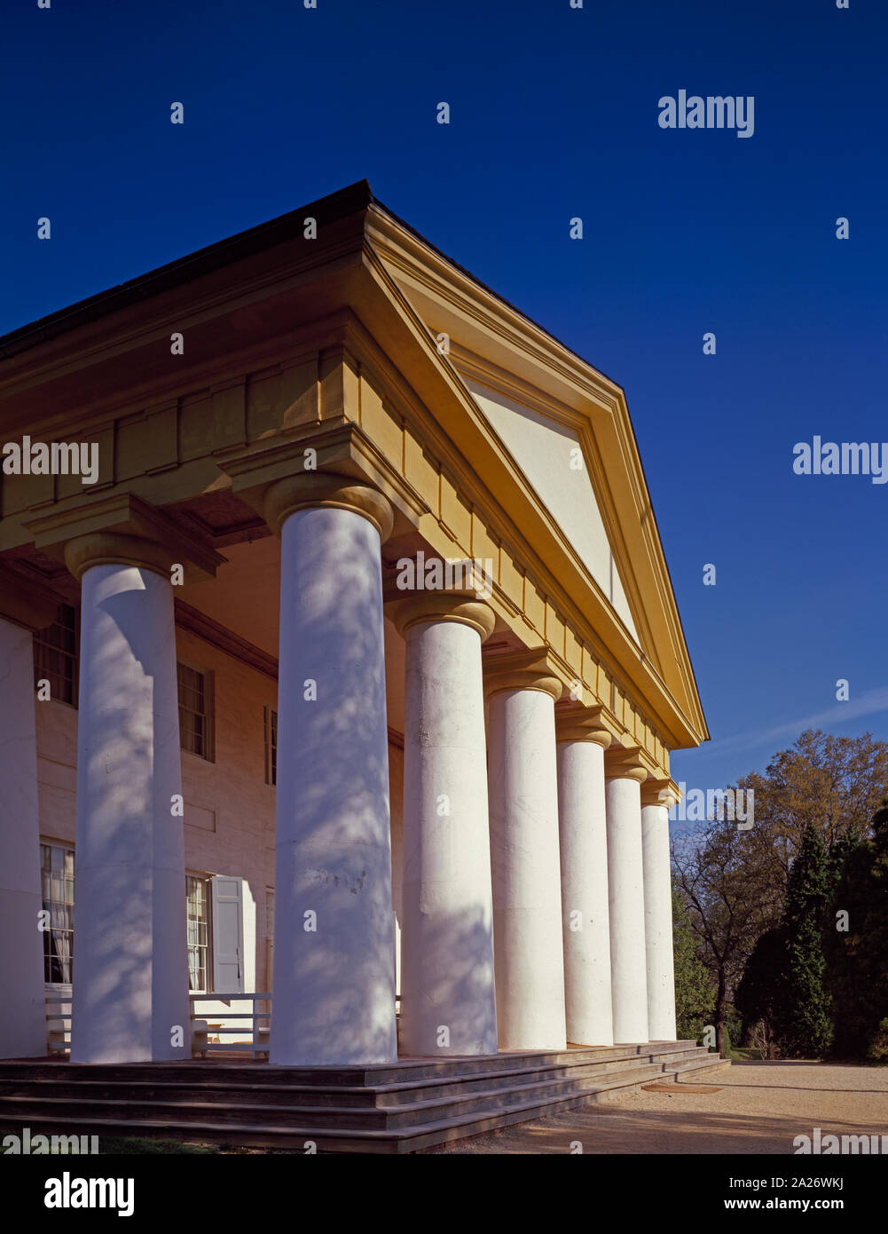 Portikus von Arlington House, Robert E. Lee's Mansion über Begründung, wurde den nationalen Friedhof von Arlington, Arlington, Virginia Stockfoto