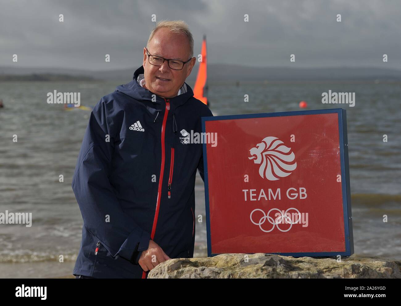 Poole. Vereinigtes Königreich. 01. Oktober 2019. Markieren England (Chef de Mission). TeamGB verkünden die ersten Athleten für die Olympischen Spiele 2020 in Tokio ausgewählt. Segeln. Haven Rockley Holiday Park. Poole. Dorset. UK. Credit: Sport in Bildern/Alamy leben Nachrichten Stockfoto