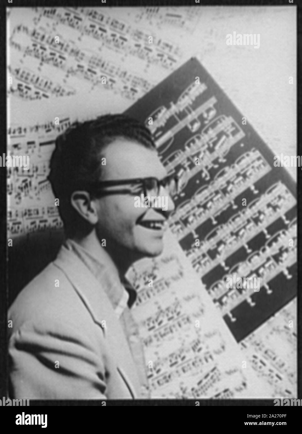 Portrait von Dave Brubeck, mit Noten als Hintergrund Stockfoto
