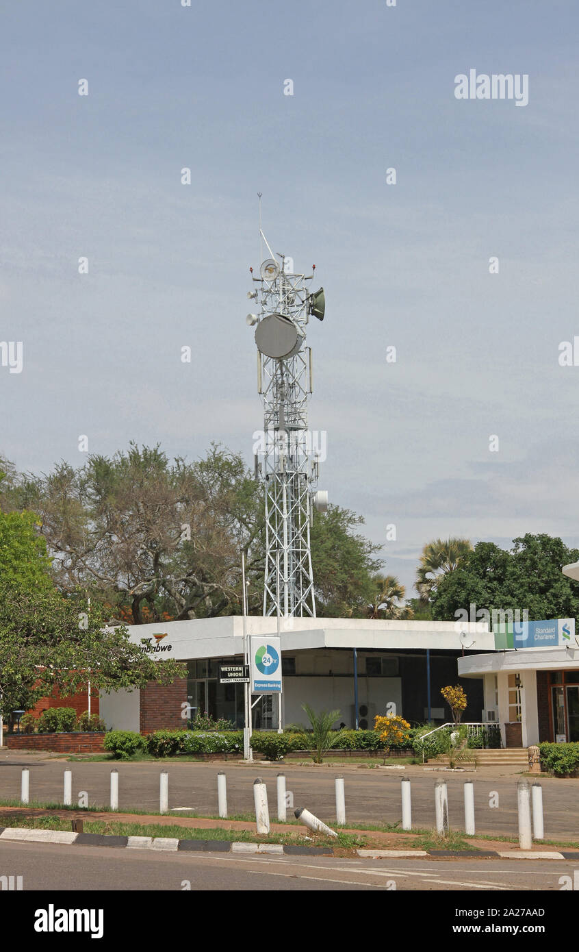 Western Union und WLAN inklusive Mikrowelle Tower, Simbabwe. Stockfoto