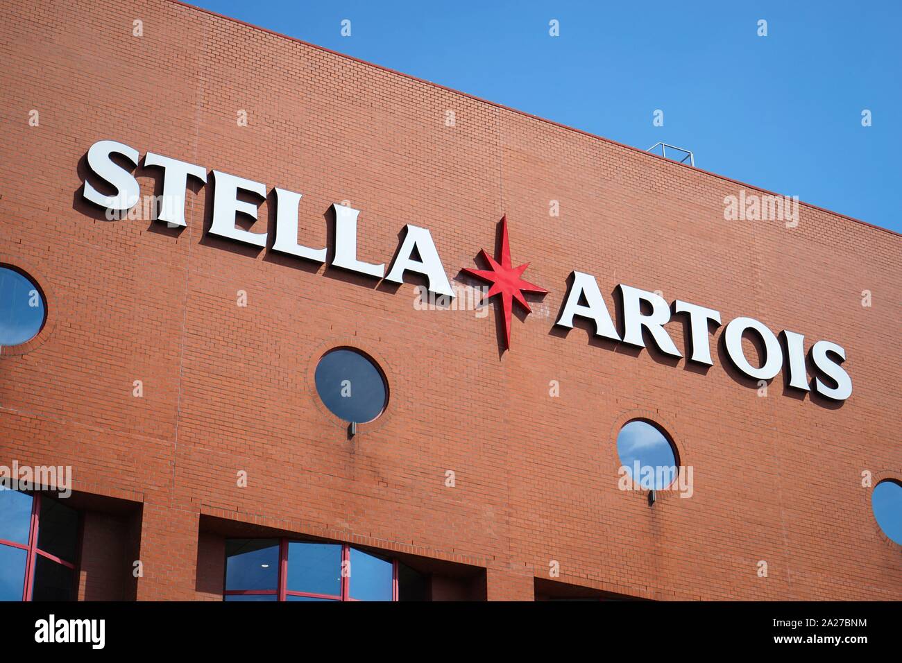 Belgien: Hauptsitz von Stella Artois, eine Marke von Anheuser-Busch InBev, in Leuven. Foto von August 25th, 2019 | Verwendung weltweit Stockfoto