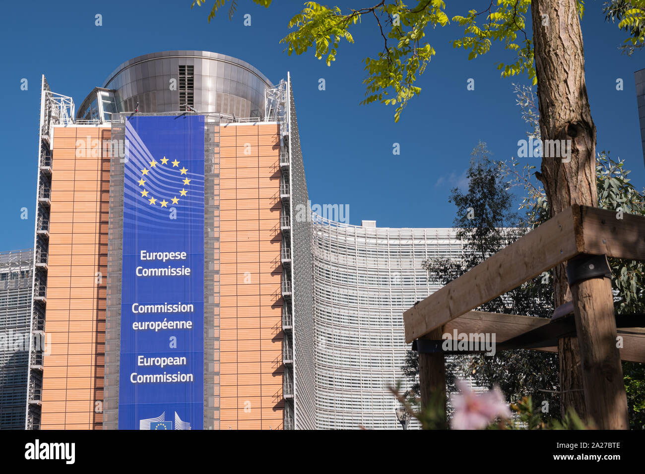 Statische Aufnahme der Fassade im Berlaymont-Gebäude der Europäischen Kommission in Brüssel Stockfoto