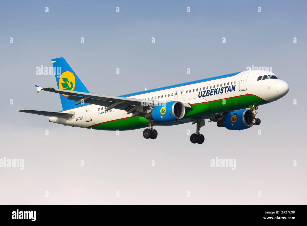 Istanbul, Türkei - 15 Februar 2019: Uzbekistan Airways Airbus A320 Flugzeug am Flughafen Istanbul Atatürk (IST) in der Türkei. | Verwendung weltweit Stockfoto