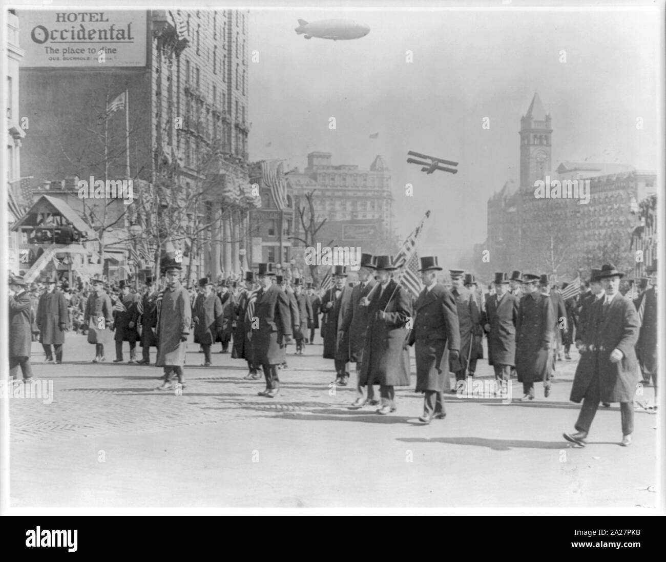 Präsident Wilson Marching in Parade zu Ehren der Soldaten an 15. und Penna. Ave., Washington, D.C. Stockfoto