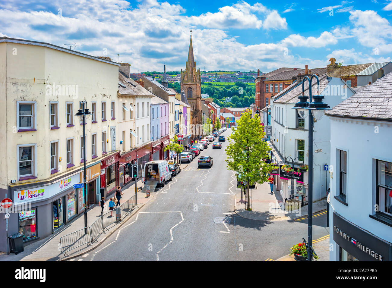 Einkaufsstraße in der Innenstadt von Derry, Nordirland, Vereinigtes Königreich Stockfoto