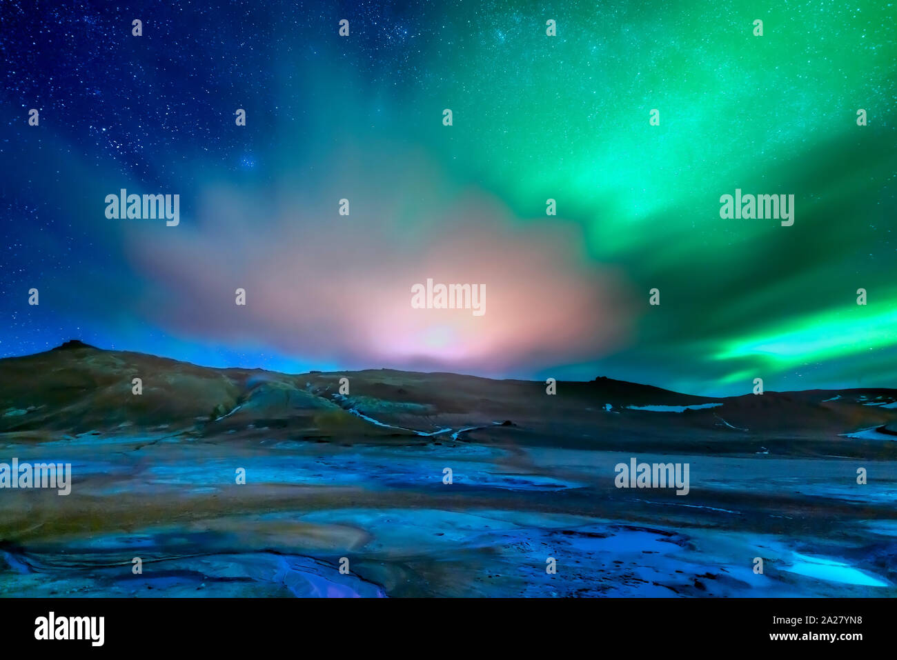 Aurora Borealis - Leirhnukur Geothermie hot spring, Island Stockfoto