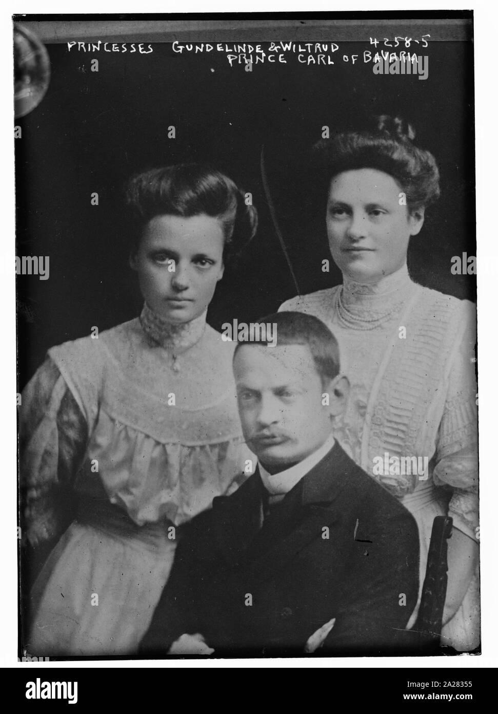 Prinzessinnen Gundelinde & Wiltrud & Prinz Carl von Bayern Stockfoto