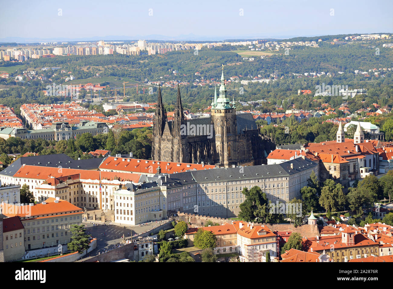 Prag, Tschechische Republik - 24. August 2016: Saint Vitus Kathedrale und das Schloss hte größten antiken Burg. Stockfoto