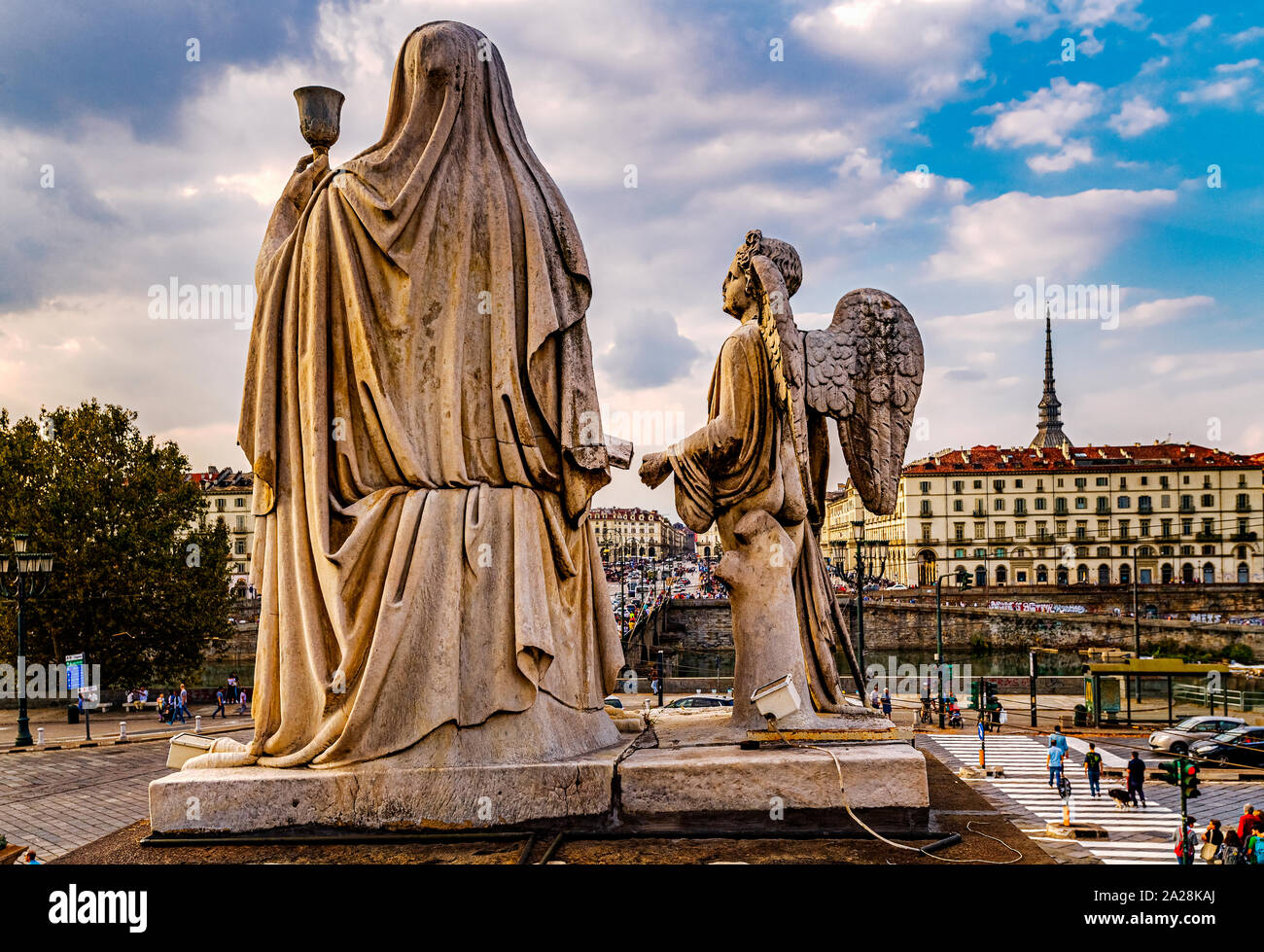 Italien Piemont Turin Gran Madre di Dio Kirche, Statue der Religion Stockfoto