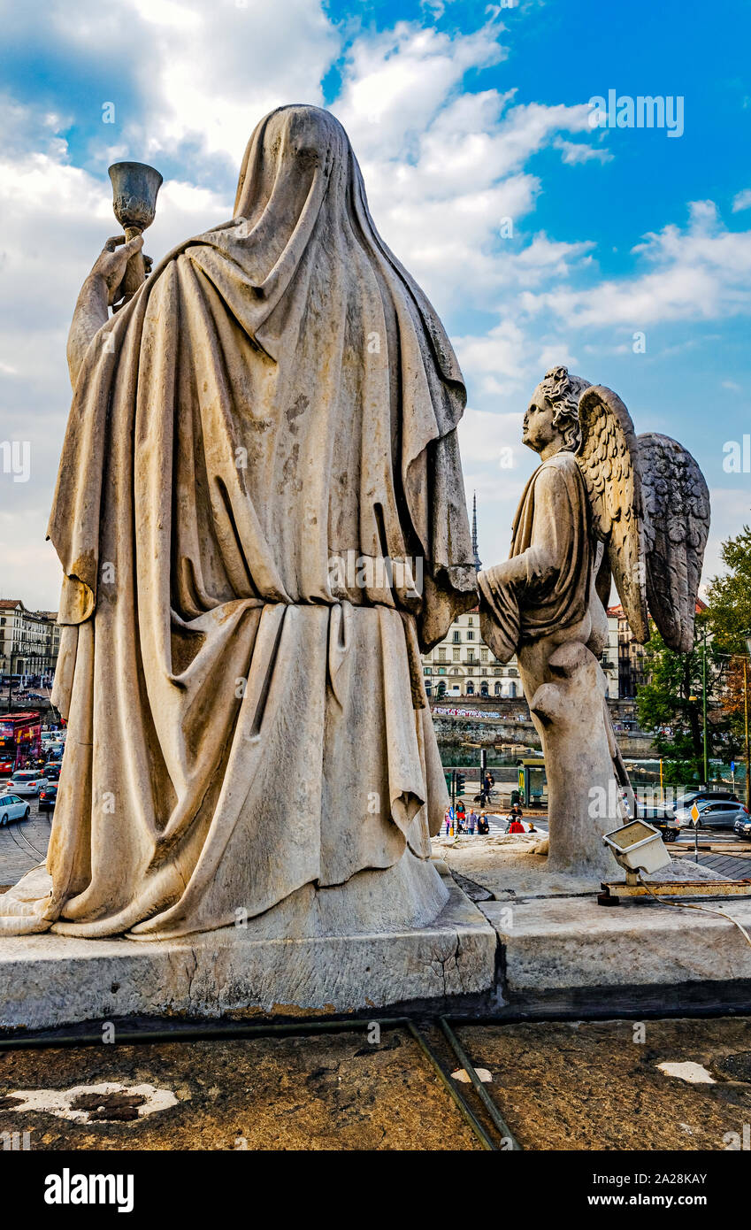 Italien Piemont Turin Gran Madre di Dio Kirche, Statue der Religion Stockfoto