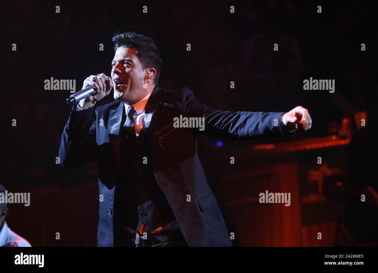 Yahir Othón Parra Durante su Concierto en El Palenque de la Feria de Leon Guanajuato el 16 de Enero del 2014.. (* Foto: TiradorTercero/NortePhoto*) Stockfoto